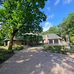 Villa Sjieke Gezellige In Het Bos